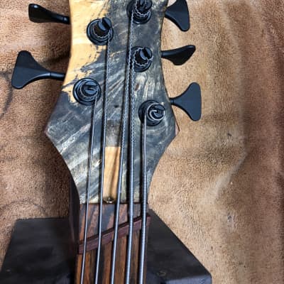 Beardly Customs Fanned Fret Left Handed 5 String Bass image 5