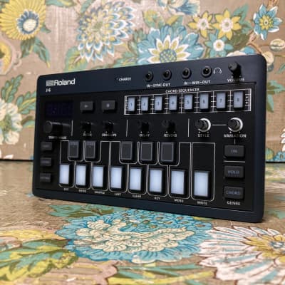 Roland J-6 AIRA Compact Chord Synthesizer | Reverb Roland J-6 AIRA Compact Chord Synthesizer | Reverb