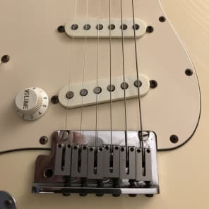 lefty Fender Stratocaster 1989 Olympic White image 12