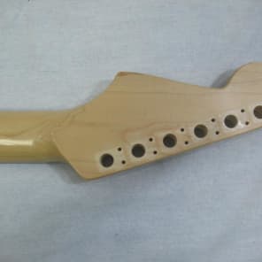 Neck 4 Fender Stratocaster 2005 maple with RW fret bd. image 3