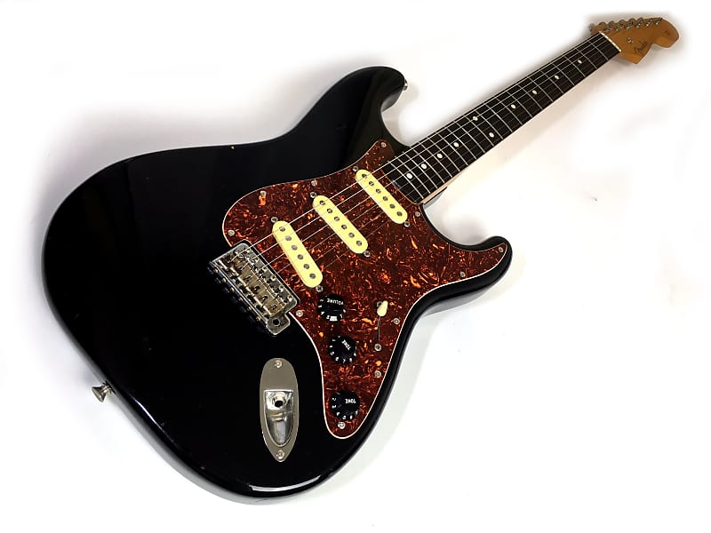 高価値】 Fender Japan ST62 OCR エレキギター