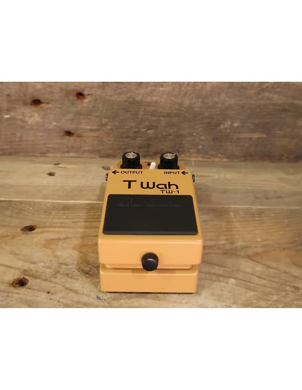 Boss TW-1 T Wah (made in Japan, black label, s/n 384100)