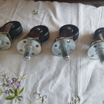 Fender Caster set for combo or speaker P/N 0994000000 - Silver image 7
