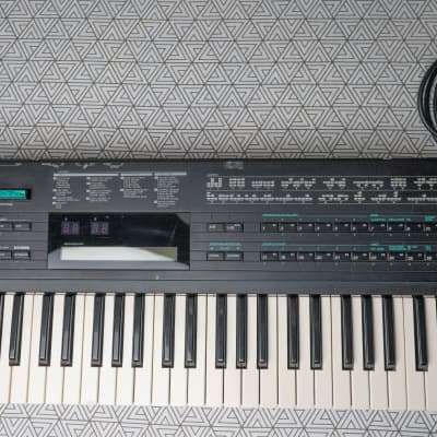 Yamaha DX7IIFD 16-Voice Synthesizer with Floppy Drive 1986 - 1989 - Black