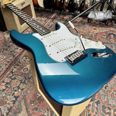 1997 Fender American Stratocaster Teal Metallic 7.9 lbs 100% Original image 17