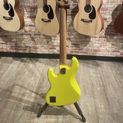 Fender Mono Neon Jazz Bass V - Neon Yellow image 6