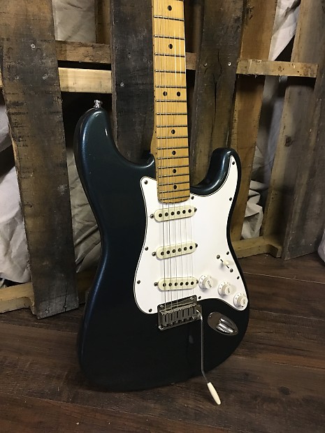Fender JAPAN Stratocaster Eシリアル Fender japan ストラトキャスター eシリアル フジゲン