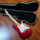 1997 Fender American Standard Stratocaster with Maple Fretboard 1996 - 1998 - Candy Apple Red (Red Label Case)