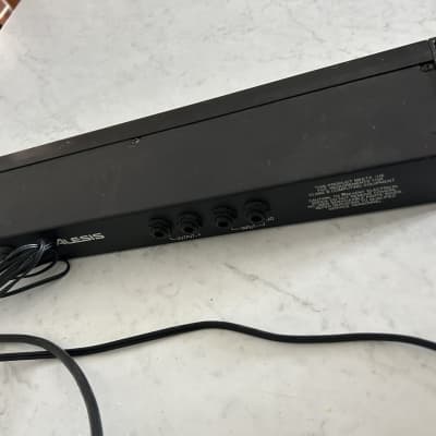 Alesis MicroVerb III 16-Bit Digital Reverb and Delay 1991 - 1996 - Black image 8