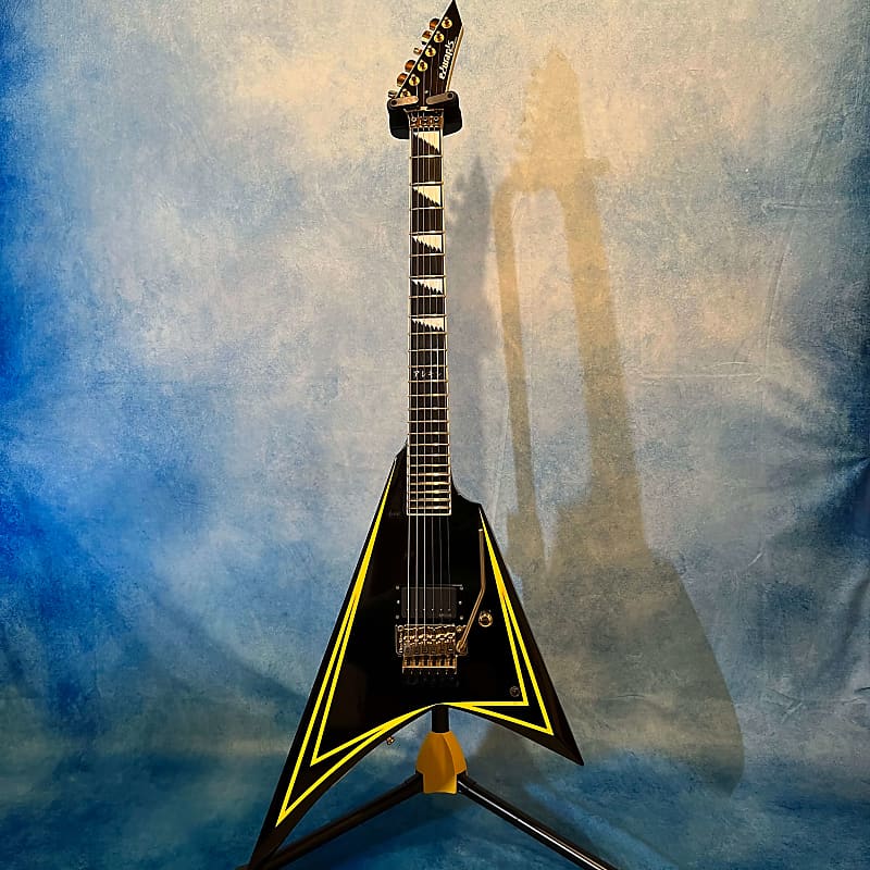 EDWARDS ALEXI LAIHO アレキシ ライホカスタムギター Edwards】アレキシ・ライホの最も初期のモデルである”Arrow Head