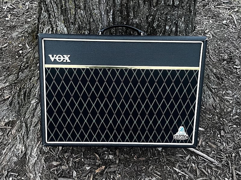 Vox Cambridge 30 Reverb Twin Model V9320 30-Watt 2x10 Guitar Combo