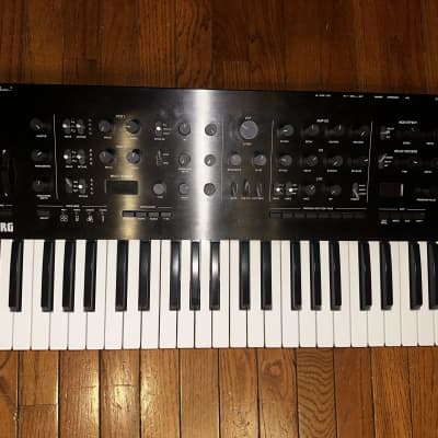 Korg Prologue 8 Polyphonic 49-Key 8-Voice Analog Synthesizer 2018 - Present - Black/Wood