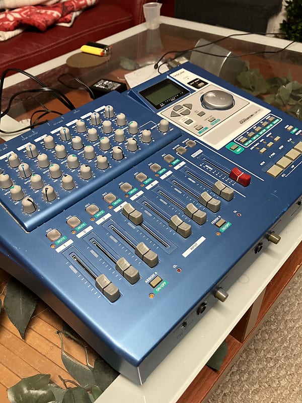 Tascam Digital Portastudio DP-01 Bleu | Reverb