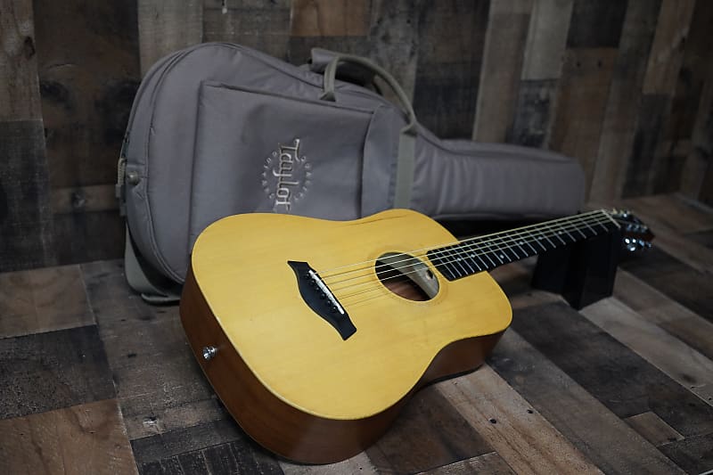 Taylor Baby 301-GB 2000 Natural Made in USA Short Scale Mini Acoustic  Guitar W/ Gig bag | Top crack