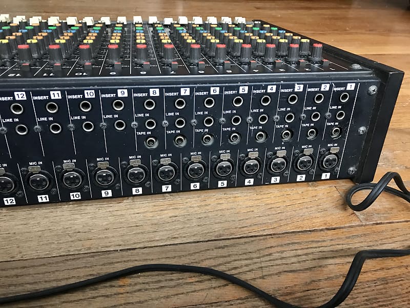 Tascam M-216