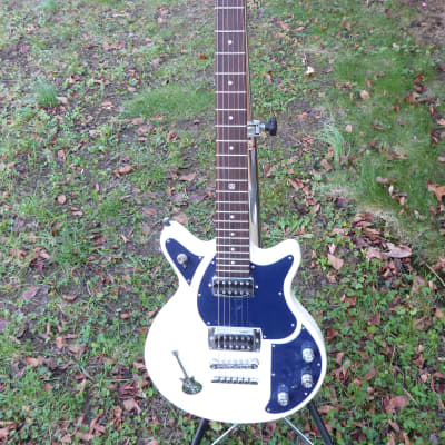 First Act volkswagon electric guitar  white image 1