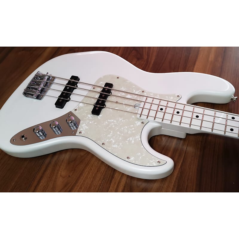 Moon JB4C 2022 All Pearl White | Reverb Canada