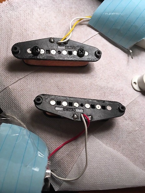 Fender USA Strat PICKUPS #016730 2 pickups , 80s, reads 6.20 and 7.52