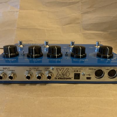 TC Electronic Flashback X4 Delay & Looper 2011 - 2019 - Blue  Excellent condition in box with Original Power Supply image 7