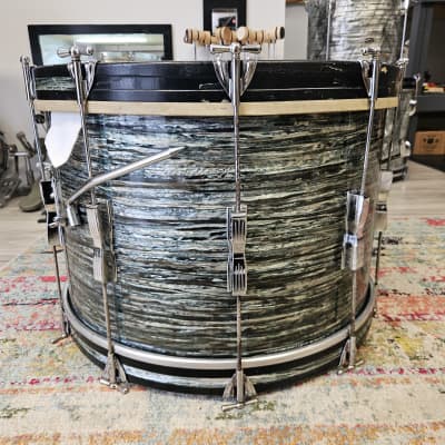 Ludwig 22x14" Club Date Bass Drum in Oyster Blue Pearl image 10