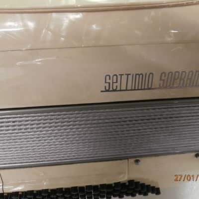 Settimio Soprani Coletta piano accordion 120 bass mod 703/78-- 1965-1975 Cream marble image 3
