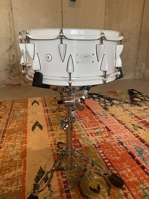 Orange County Drum and Percussion Snare Drum 2007 White Reverb