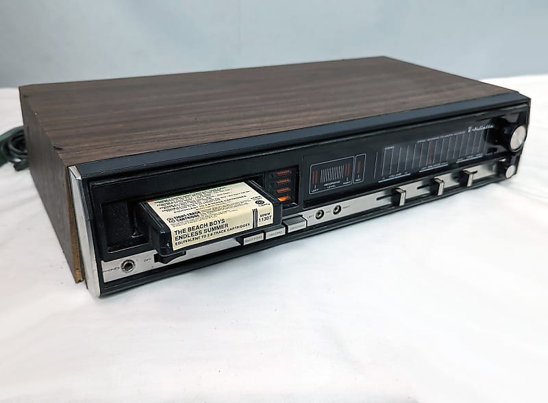 Vintage Juliette 8 Track Player 8RR-922 Late 70s - Wood veneer  			