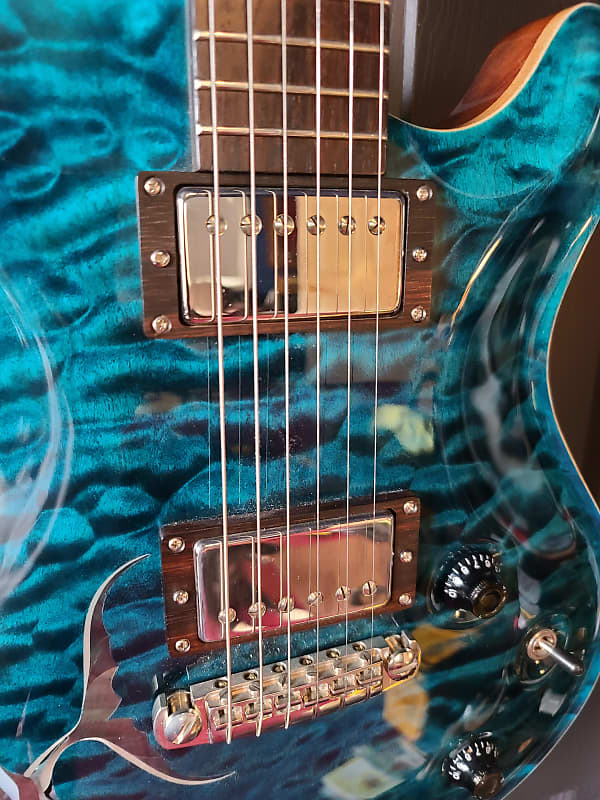 ニック フーバー NIK HUBER GUITAR Dolphin 2007 ハイエンドギター「Nik Huber Dolphin II」。レビューしてみます