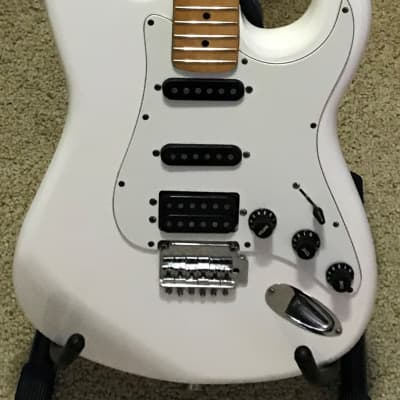 Kramer Aerostar ZX30H 1986 White | Reverb