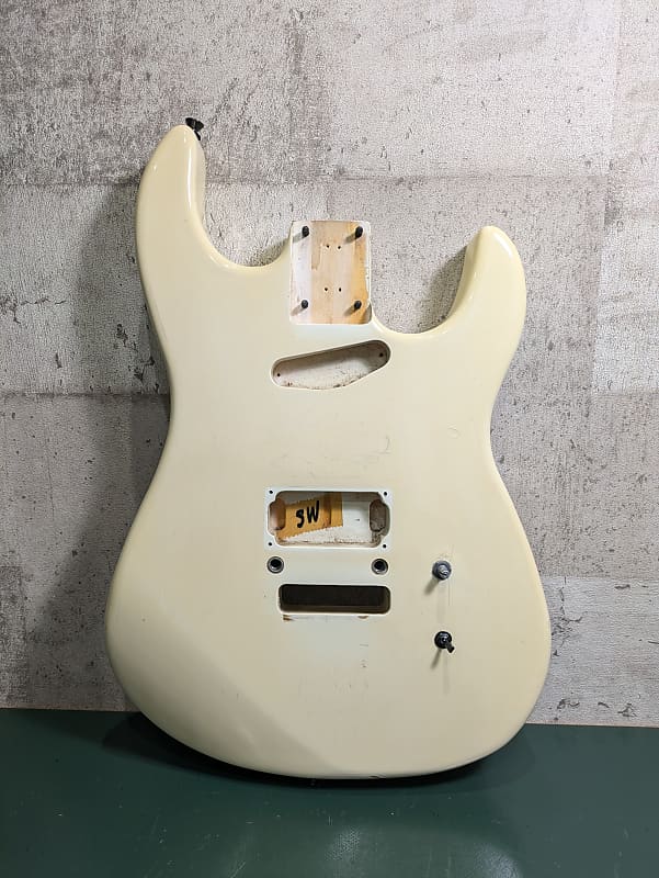 B.C Rich 日本製 white