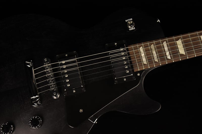 096 epiphone lespoul studio エピフォン Epiphone Featuring Alnico Classic PRO Humbuckers and New