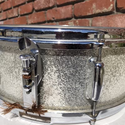 Killer Sounding Slingerland  Deluxe Model Snare Drum  1960s - Sparkling Silver Pearl Silver Sparkle image 2