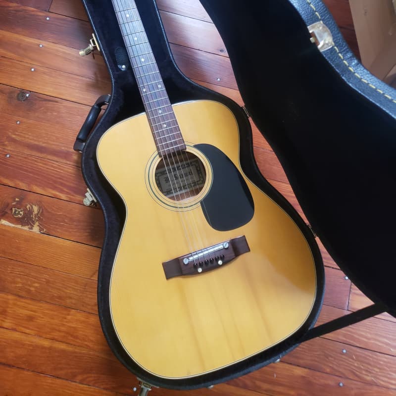 Suzuki deals f100 guitar