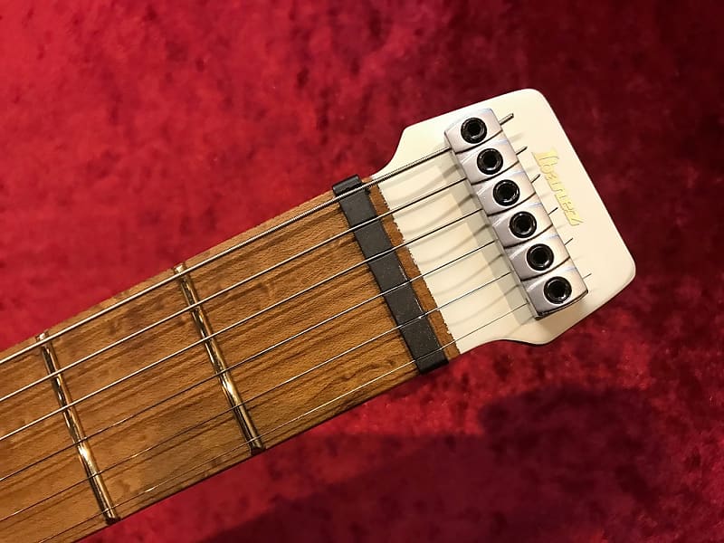Ibanez ICHI10 Ichika Nito Signature -Vintage White