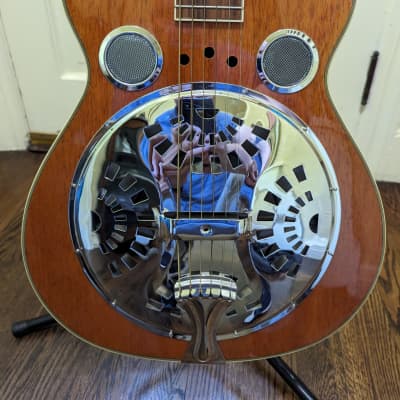 Regal Resonator with case image 1