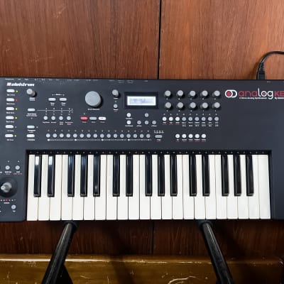 Elektron Analog Keys 37-Key 4-Voice Analog Synthesizer w/ box