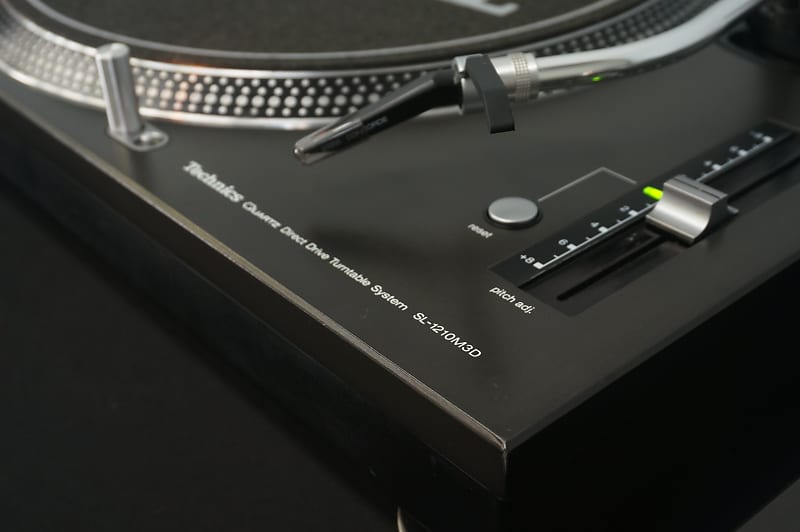 Technics SL-1210 MK3D Professional DJ Turntable Pair - Black