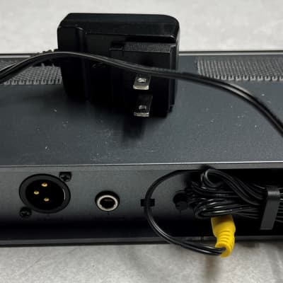 Sennheiser XS Wireless 1 Microphone System w/Earpiece Mic image 2