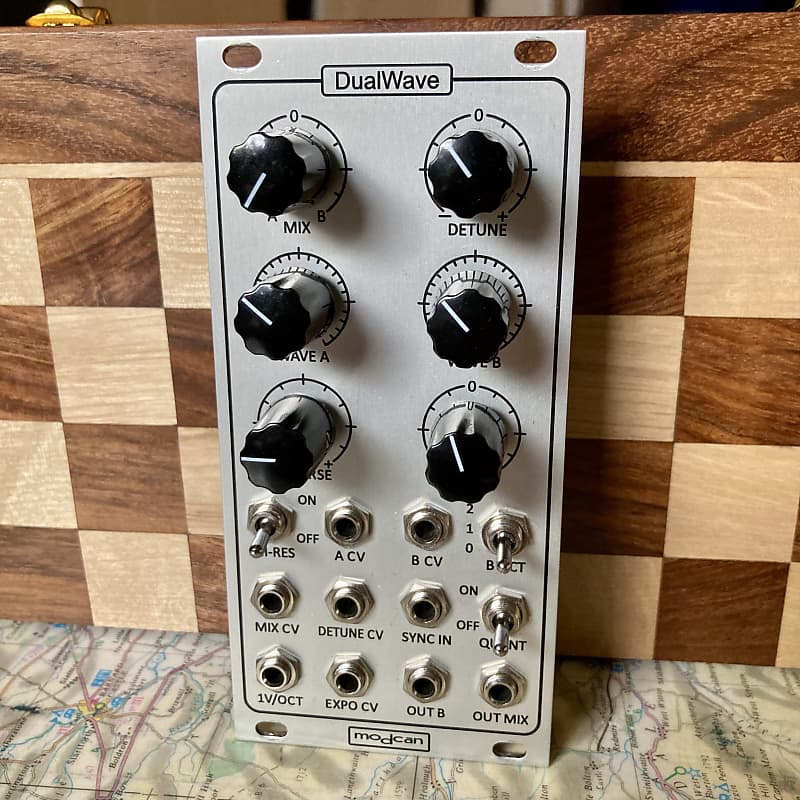 Modcan DualWave digital oscillator Eurorack module Reverb