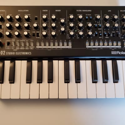 Roland SE-02 ＋K-25M Roland SE-02 Boutique Series Synthesizer Module with K-25m