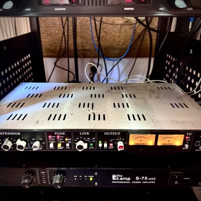 API 2500 Stereo Bus Compressor 2000 - 2019 - Black image 2