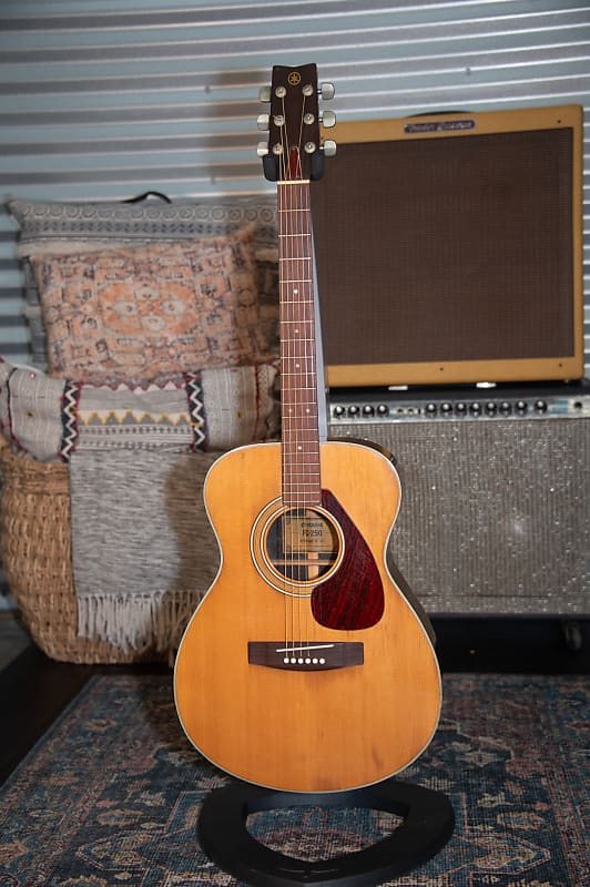 Yamaha FG-250 Natural Parlor Size Acoustic - Nippon Gakki