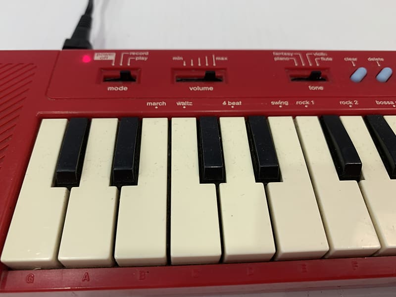 Casio PT-10☆ミニシンセサイザー☆ホワイト&レッド2点セット