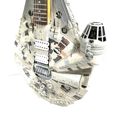Millennium Falcon Star Wars electric guitar made from an old toy The Rebel 2023 - Plastic image 7