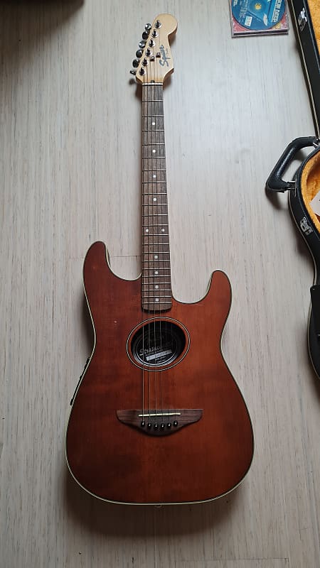 Squier Stratacoustic エレアコ Squier Stratacoustic Walnut Stain - USED