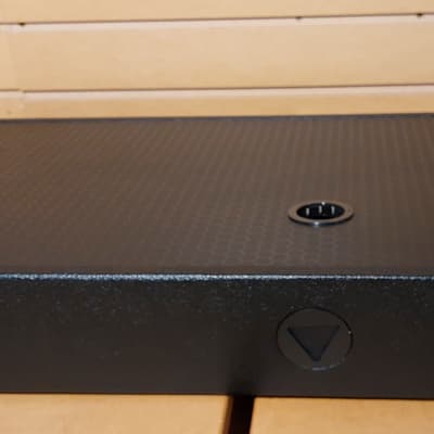 VBoutique Blackline 16 x 30 Pedal Board w/bag image 3