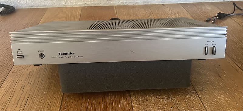 Technics SE-A808 Stereo Power Amplifier, Good Working