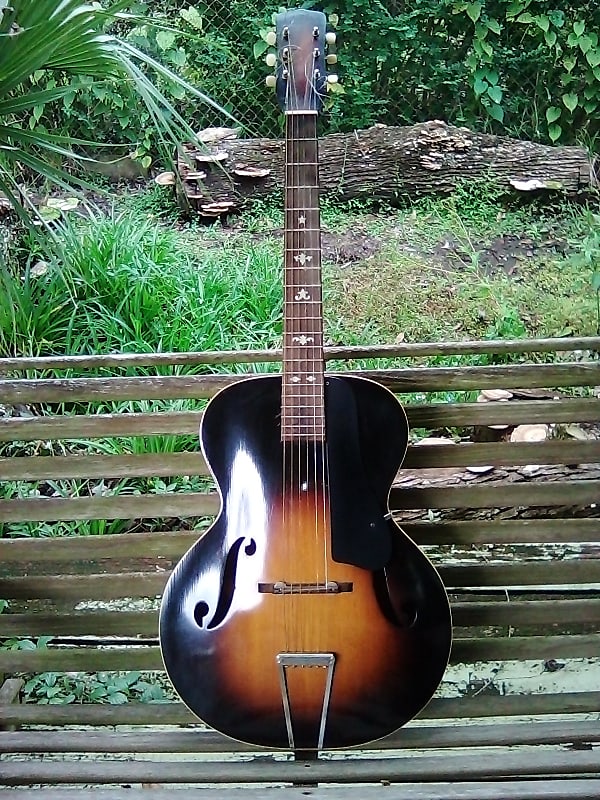 Supertone 1930,S 1930,S Brown Sunburst Cant find one this clean, early no sticker model image 1