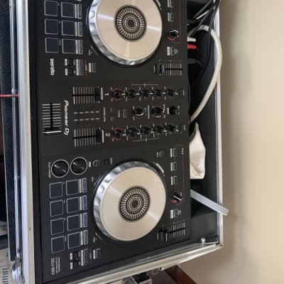 Pioneer DDJ-SB3 2-Channel DJ Controller WITH case image 2