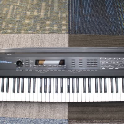 Roland D-50 Synthesizer